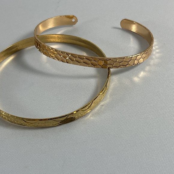 Mixed Lot of 6 Gold Tone Bangle Bracelets Textured Rhinestones Stackable - Picture 3 of 11